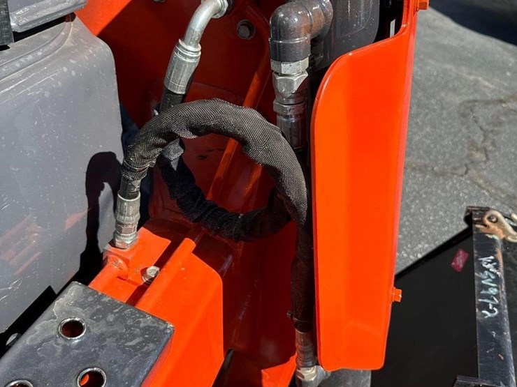 2021-kubota-svl97-2-image-6