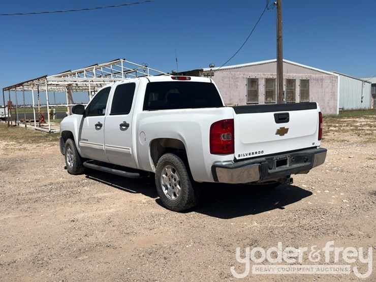 2013-chevrolet-silverado-1500-image-3