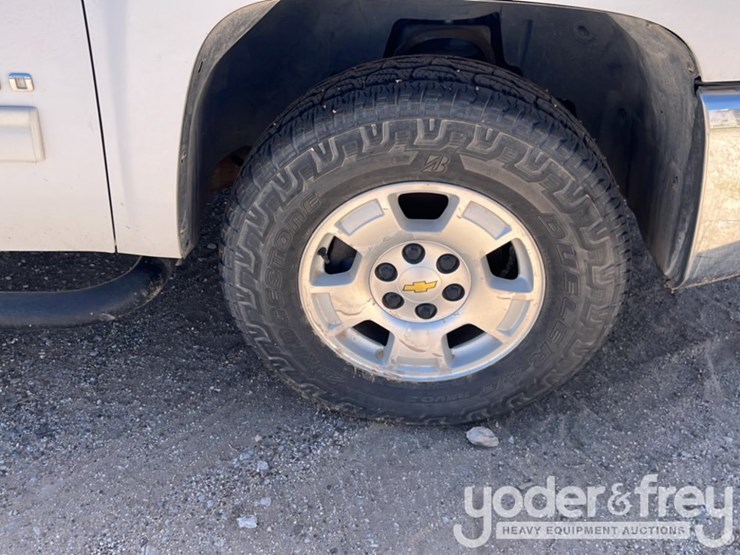 2013-chevrolet-silverado-1500-image-11