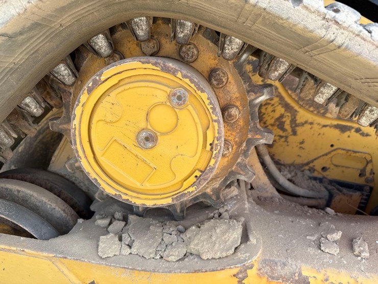 2020-caterpillar-259d3-image-16