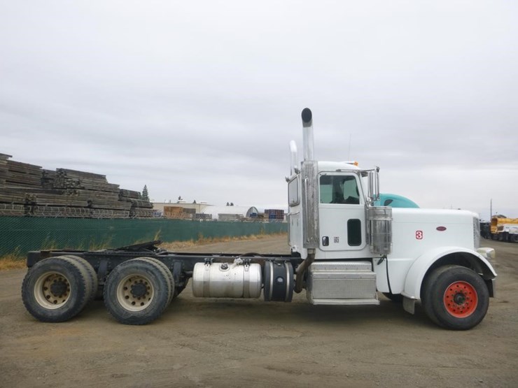 2012-peterbilt-389-image-7