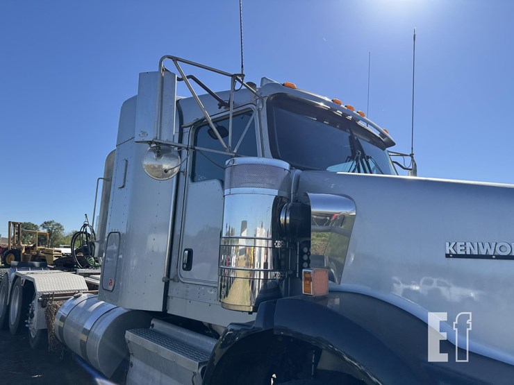 2009-kenworth-t800-image-48