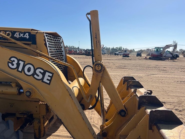 2000-deere-310se-image-22