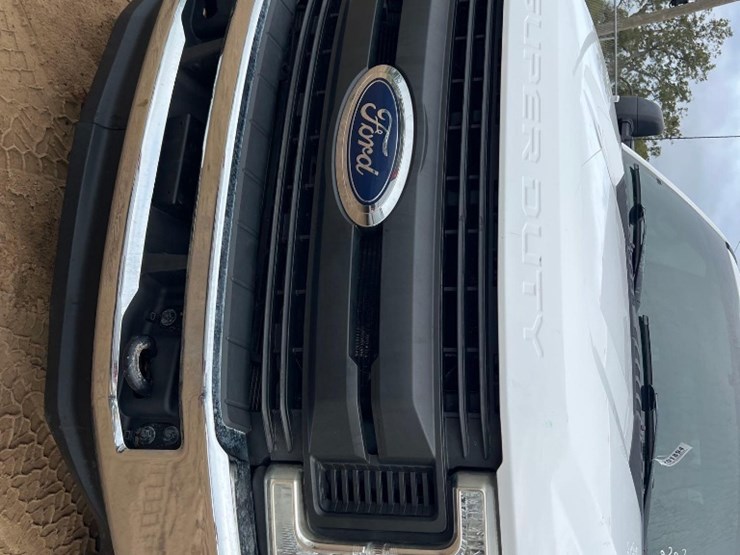 2018-ford-f350-xl-image-32