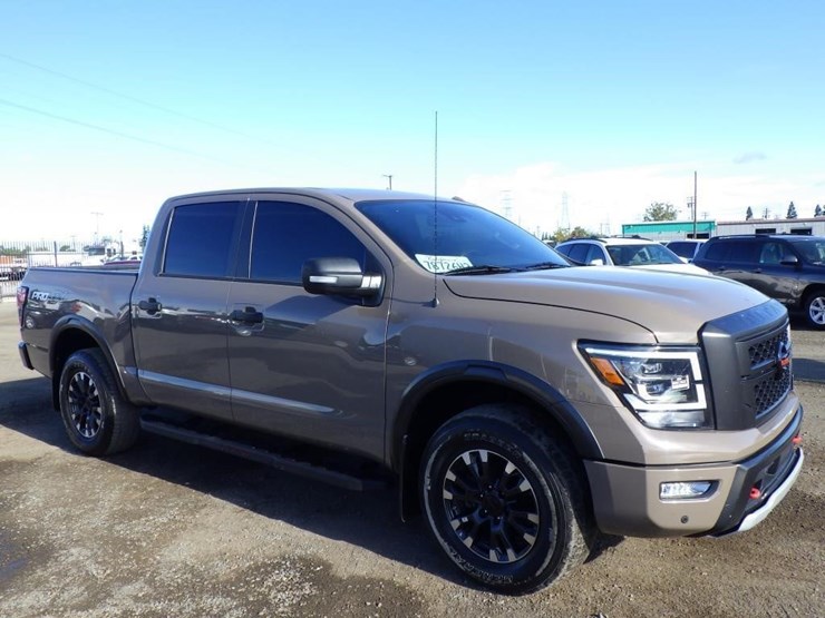 2021-nissan-titan-image-2