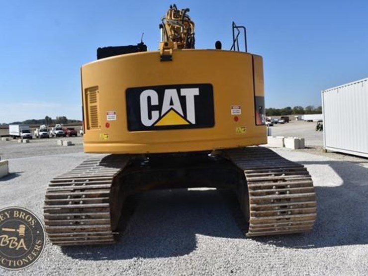 2015-caterpillar-328d-lcr-image-3