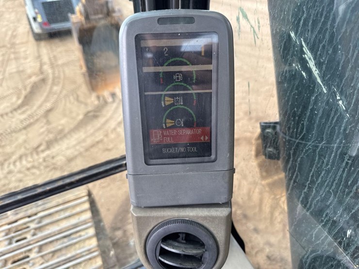 2008-caterpillar-330dl-image-38