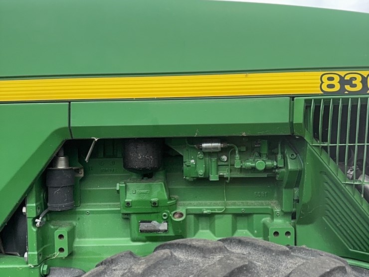 john-deere-8300-image-8