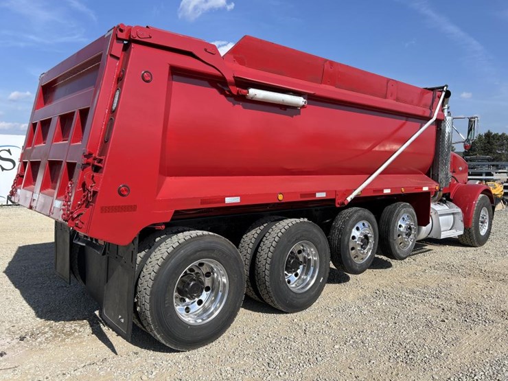 2002-peterbilt-357-image-5