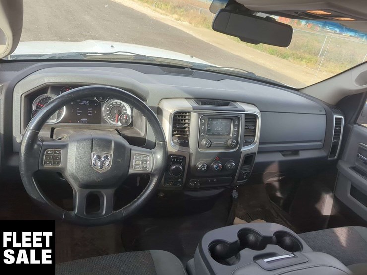 2014-ram-1500-slt-image-9