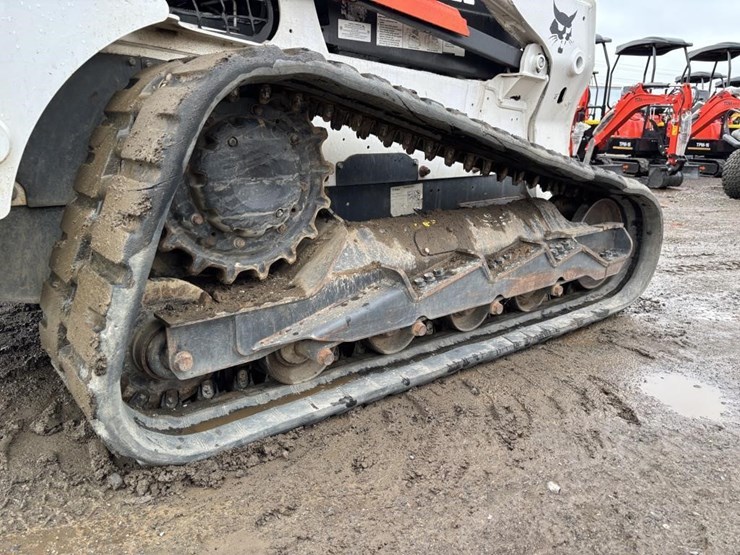 2021-bobcat-t770-image-17