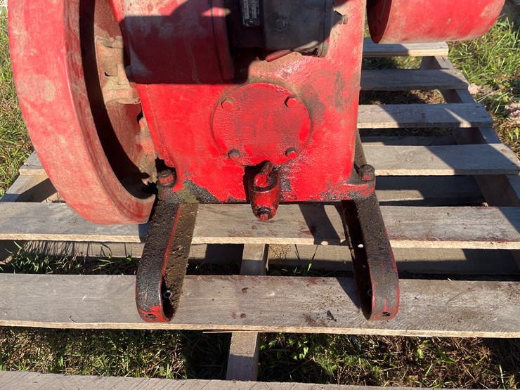 #5073-•-mccormick-hit-and-miss-engine-image-12