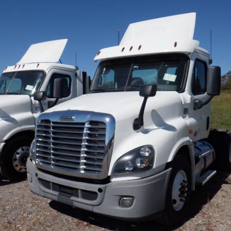 2019 FREIGHTLINER CASCADIA 125