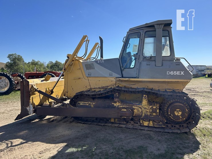 komatsu-d65ex-12-image-3