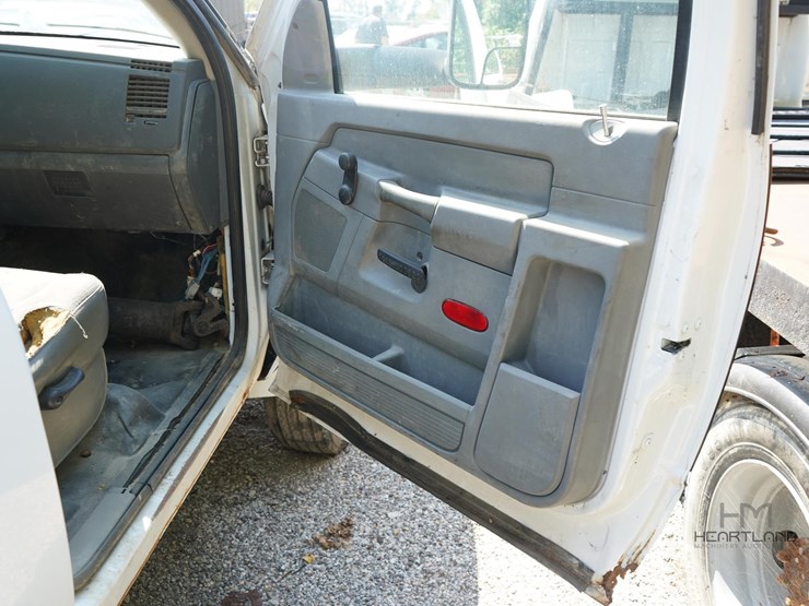 2008-dodge-ram-5500-image-14