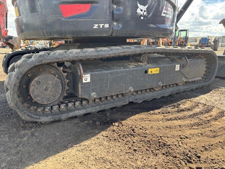 2023-bobcat-e35-image-24