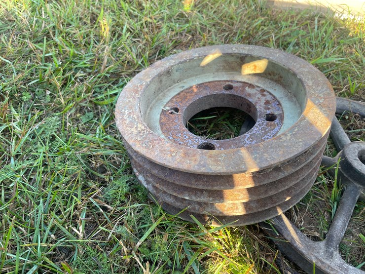 #5077-•-assorted-pulleys-image-5