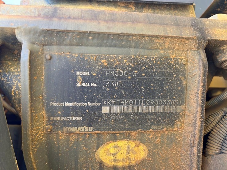 2014-komatsu-hm300-3-image-26