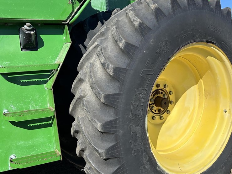 john-deere-8760-image-32