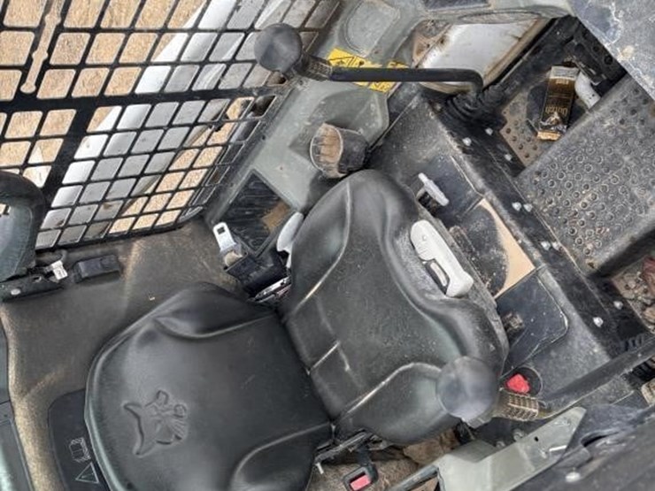 2021-bobcat-s450-image-21