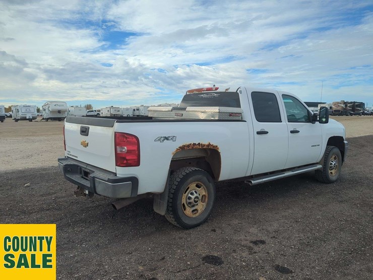 2013-chevrolet-silverado-2500hd-image-3