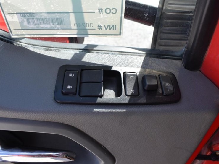 2018-kenworth-t880-image-34