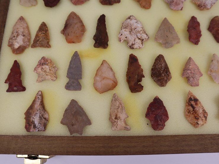 #23-•-#4165-•-(59)-framed-native-american-artifacts-image-5