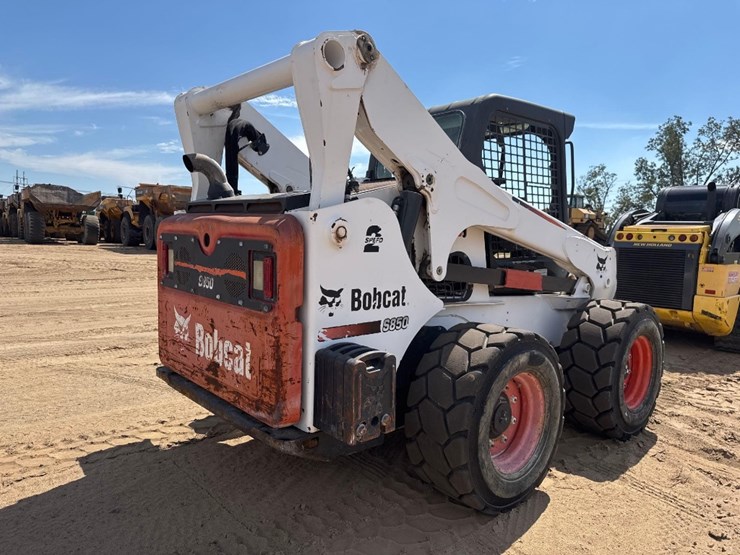 2016-bobcat-s850-image-6