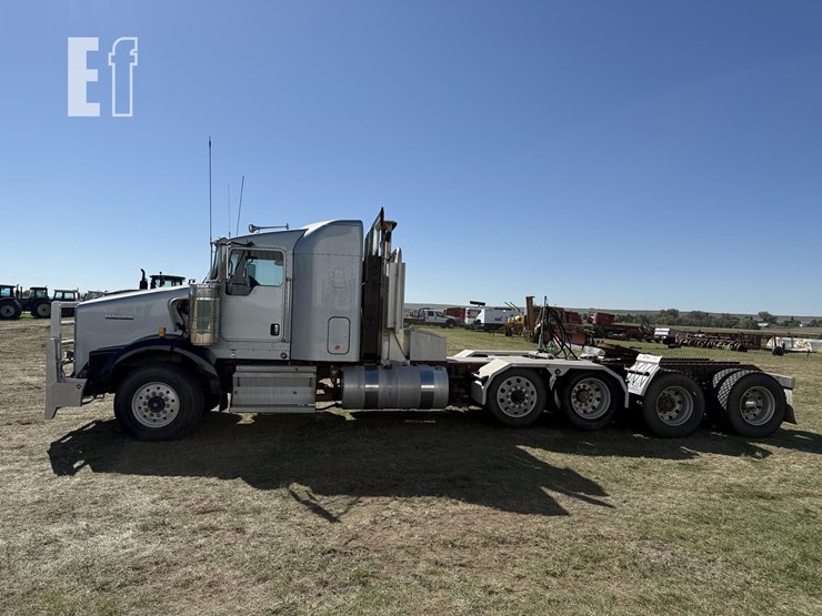 2009-kenworth-t800-image-15