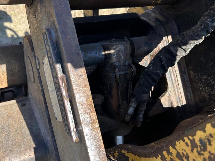 deere-200-lc-image-17