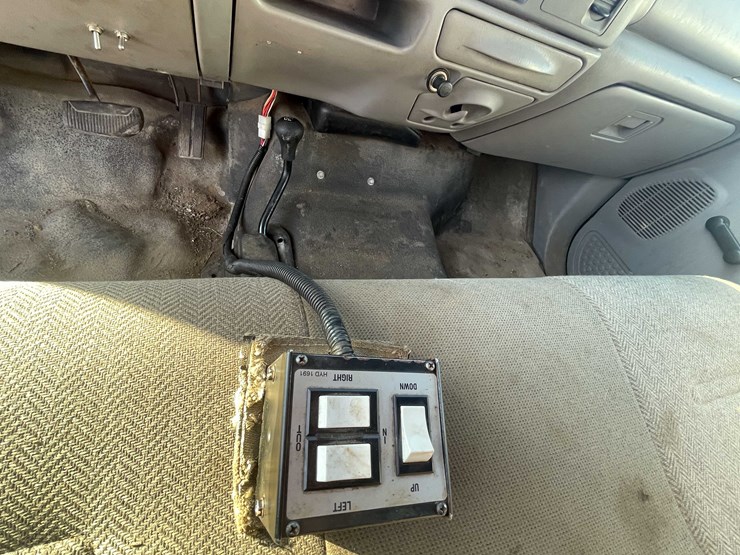 2000-ford-f250-xl-image-50