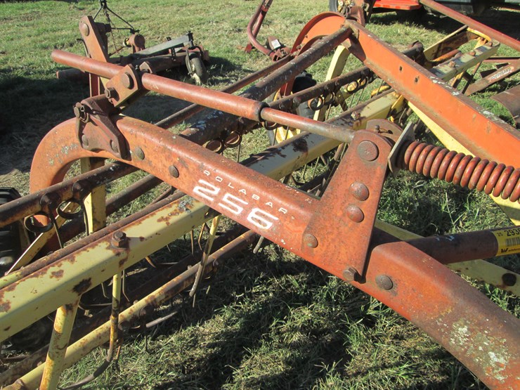 new-holland-256-image-8