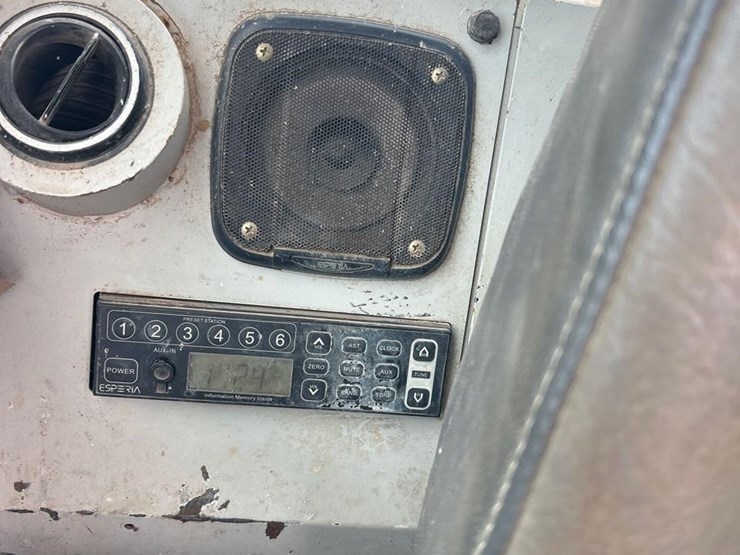 takeuchi-tb175-image-32
