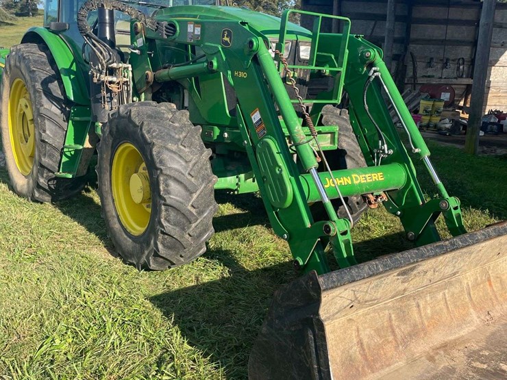 2022-john-deere-6135e-image-12