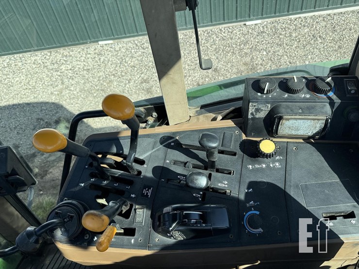 john-deere-6400-image-17