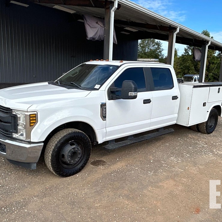 2019 FORD F350 XL