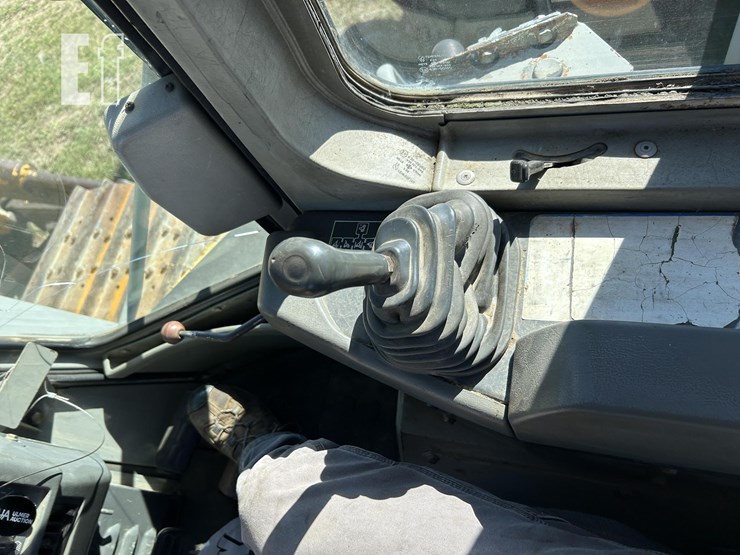 komatsu-d65ex-12-image-53