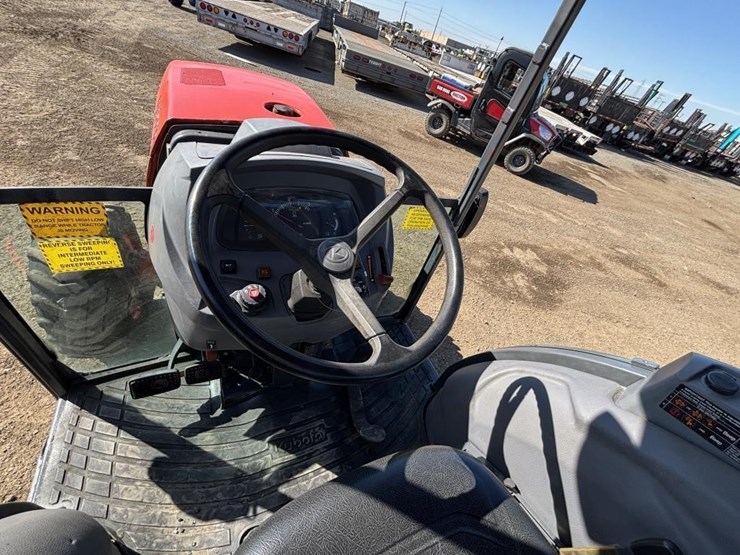 2019-kubota-mx5400-image-17