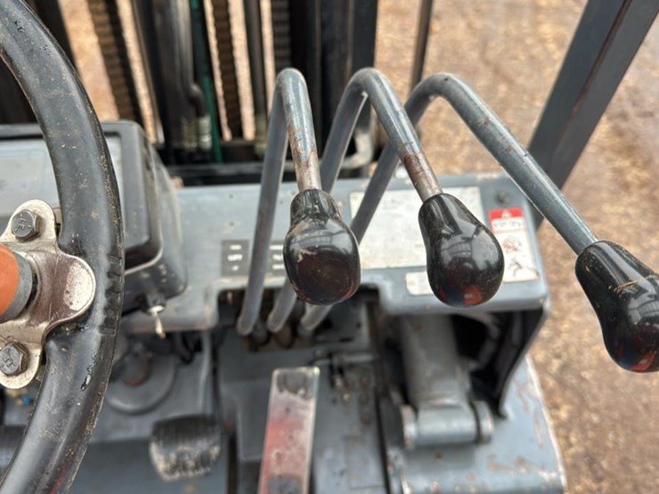 #110-•-toyota-42-5f-g25-forklift-image-40