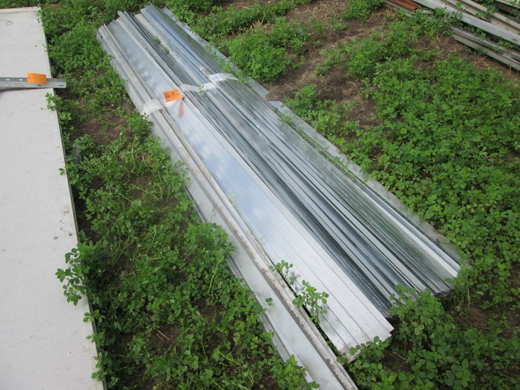 #5065-•-galvanized-j-channel-image-1