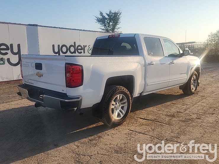 2017-chevrolet-1500-image-5