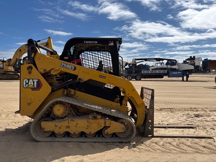 2020-caterpillar-259d3-image-5