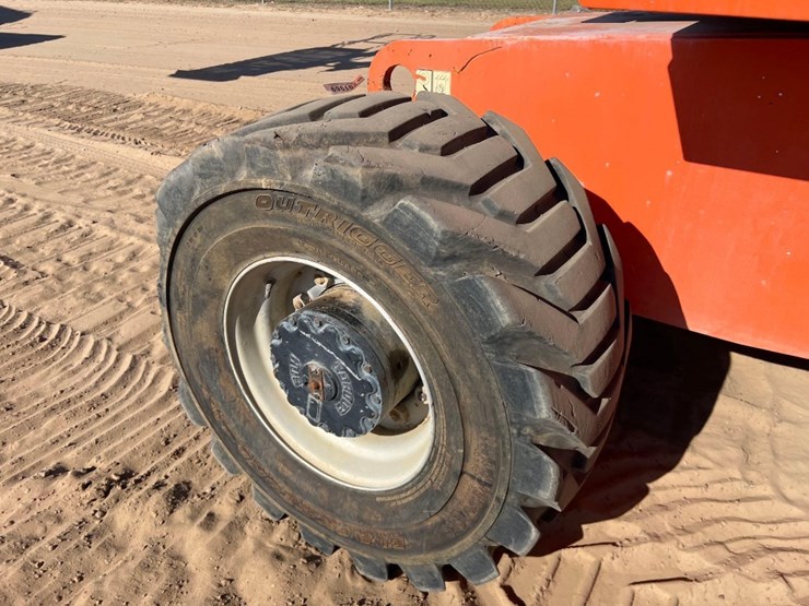 2005-jlg-800aj-image-9