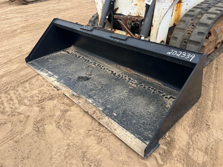 2016-bobcat-t595-image-17