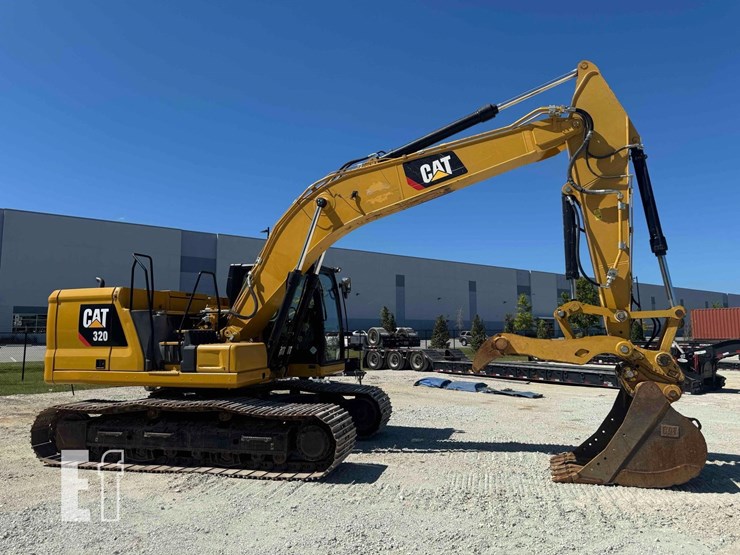 2019-caterpillar-320-image-1