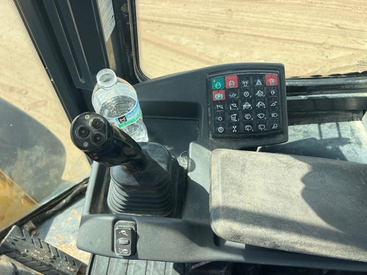2009-deere-544k-image-32