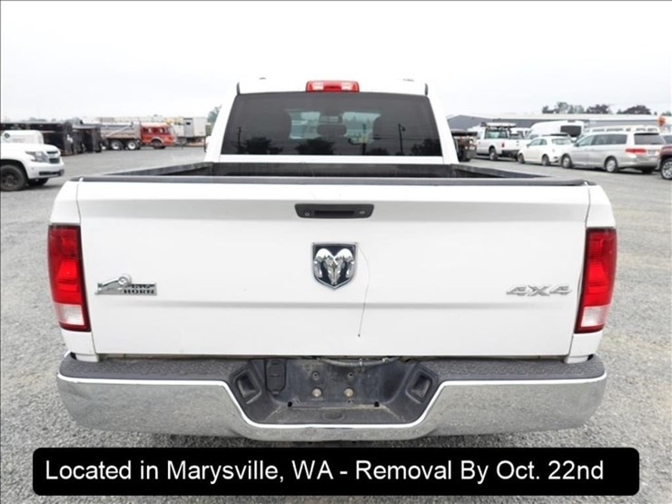 2016-ram-1500-big-horn-image-16