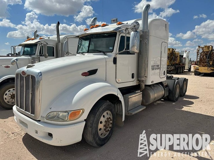 2009-peterbilt-386-image-1