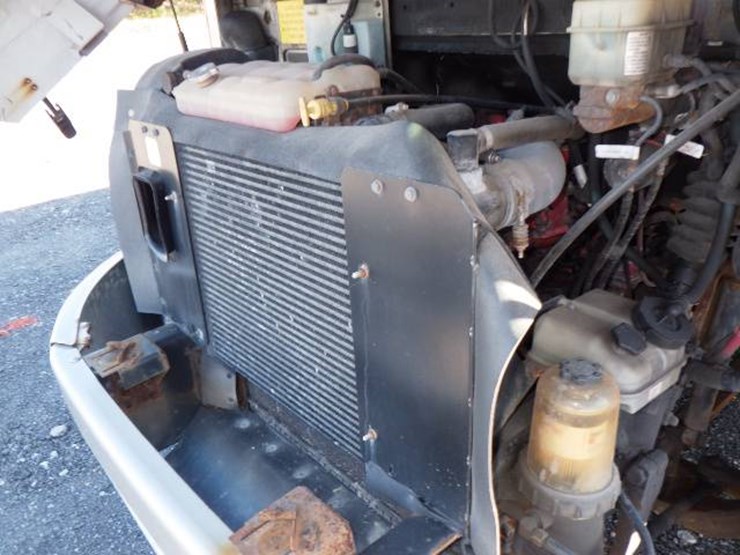 2016-freightliner-mt55-image-14