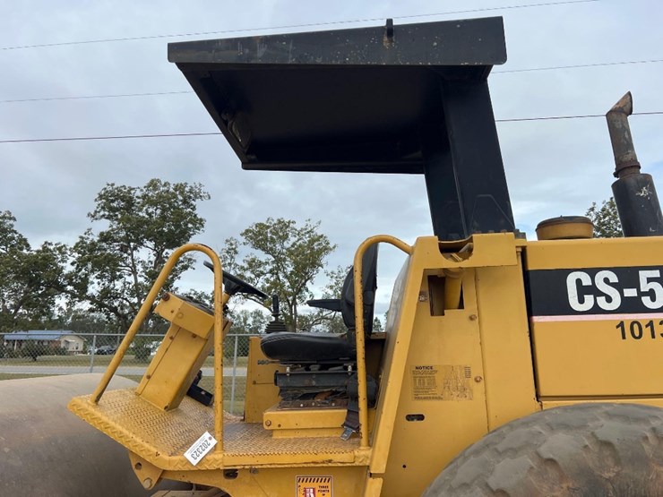 caterpillar-cs-563-image-13